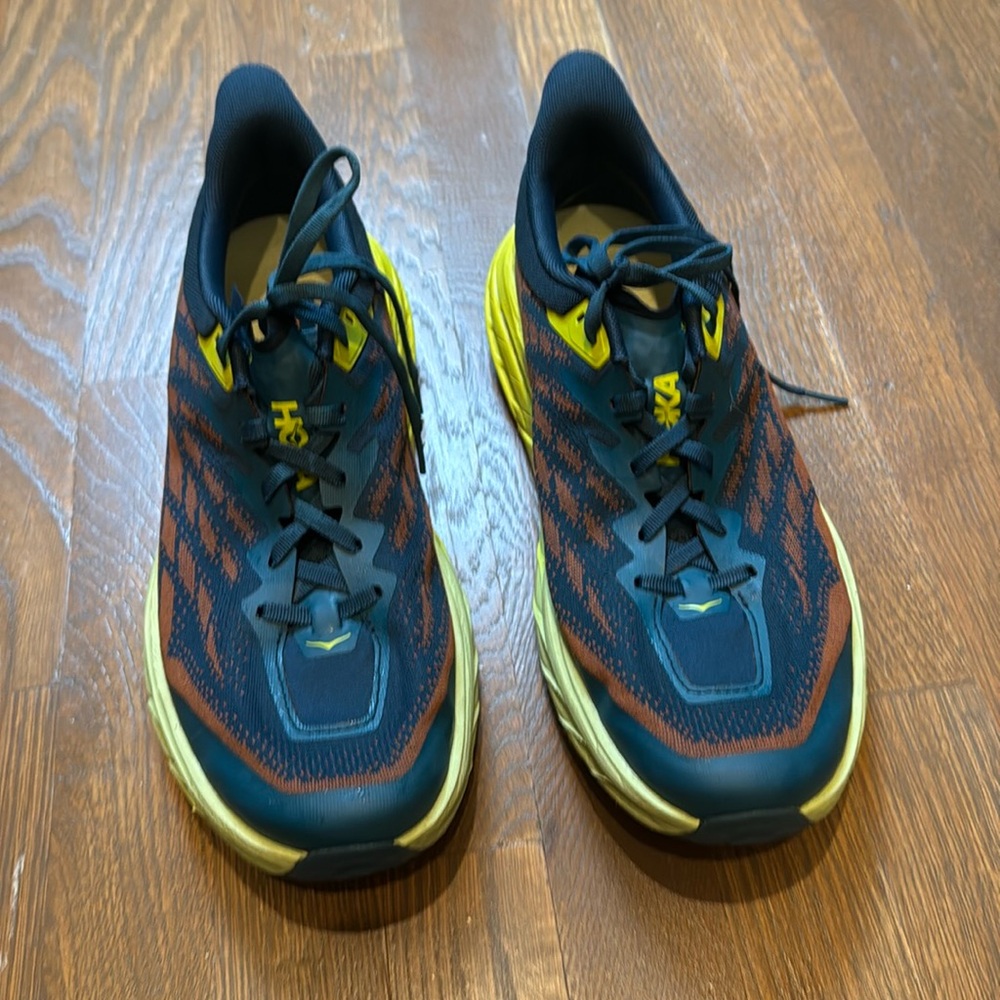 Men’s Hoka Speedgoat 5 Trail Running Sneakers- Size 10.5